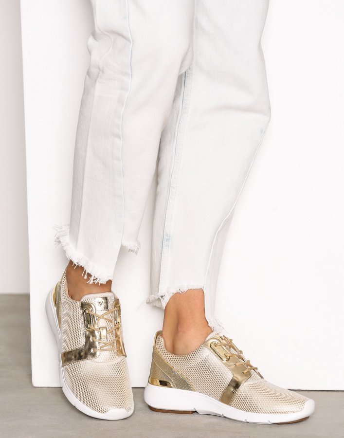 Hotelkalingaashok Vans Price On Black Friday Hotelkalingaashok